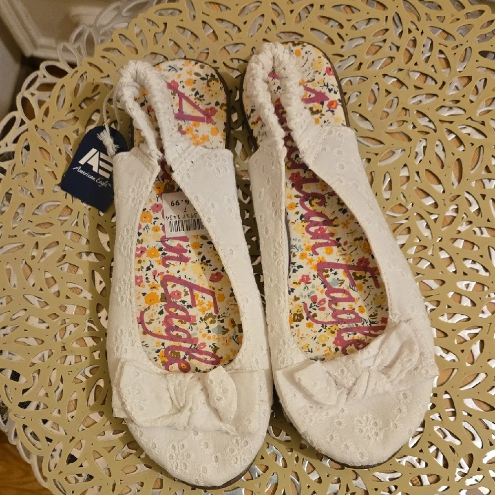 NWT American Eagle white eyelet slingbacks Sz 7 ⭐ - Picture 1 of 4